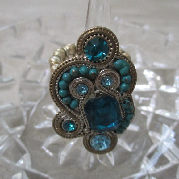 Aqua Blue Crystal Swirl Cocktail Ring Stretch Band - Picture 1 of 5